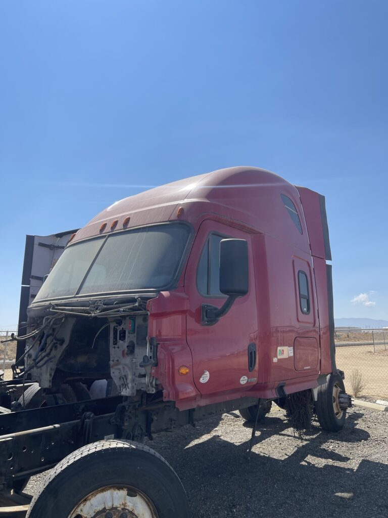 2015 Freightliner Cascadia Cab